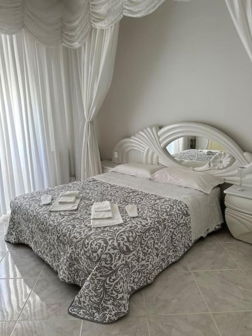Casa Eleonora: A 5 Min Dal Mare + Free Parking Apartamento Ventimiglia Exterior foto